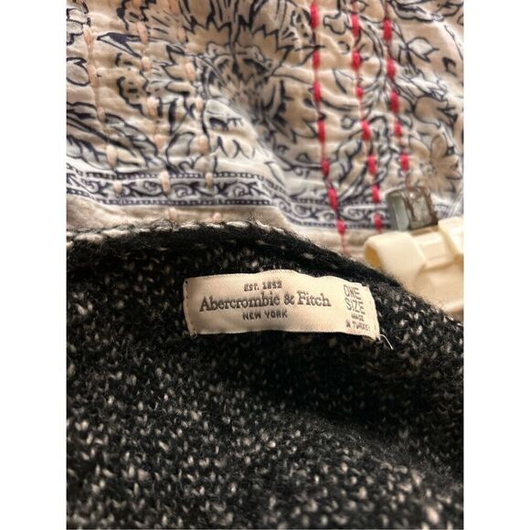 Abercrombie & fitch oversized sweater / cardigan one size C12-3 - Picture 3 of 3